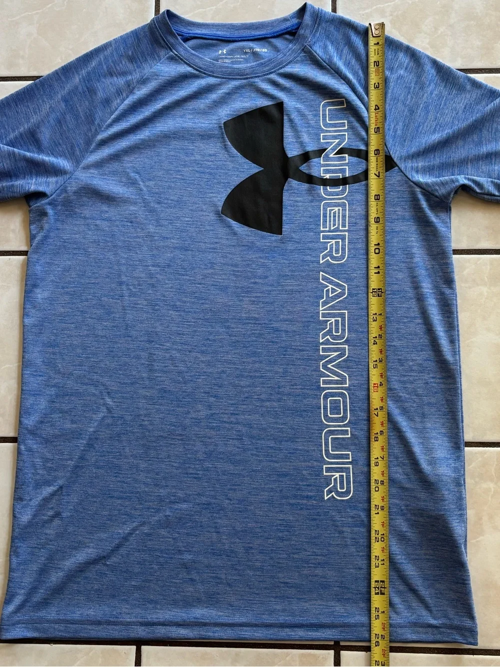 Boys Under Armour Tee - XL